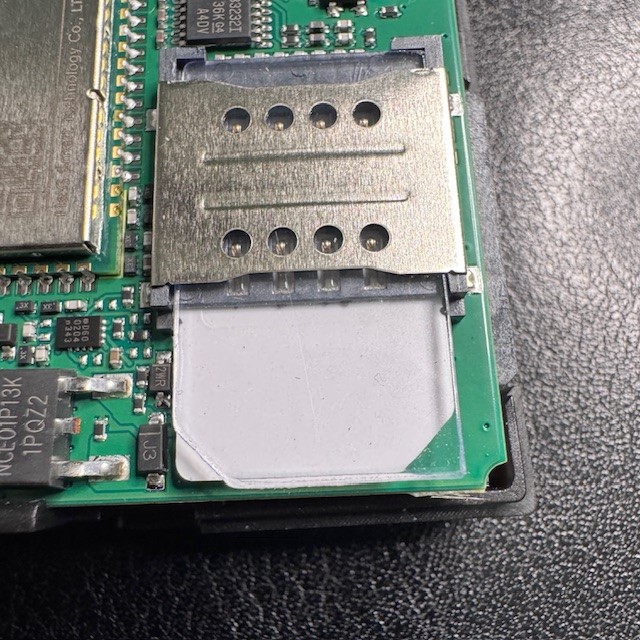 Mobilfunkkarte 2G und 4G (LTE) ist im Gerät integriert